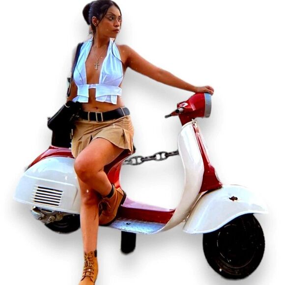 White Wrap Around Neck Backless Cuff Detailed Halter Crop Top - NEW - Picture 2 of 3